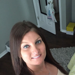 Meet your Posher, Corrine